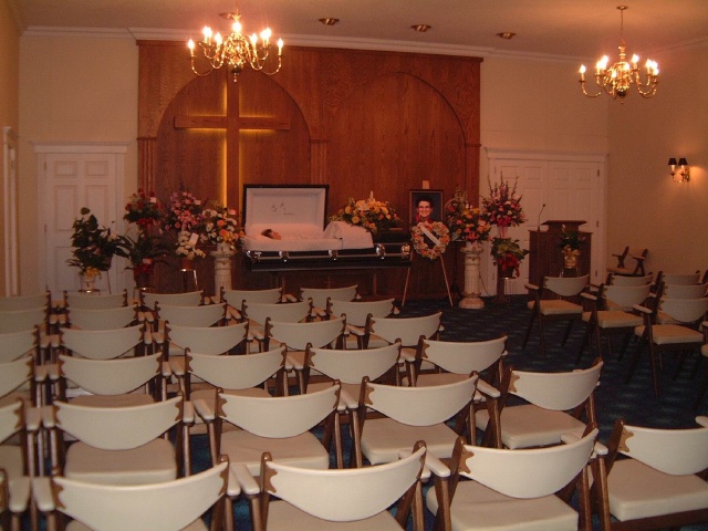 2004-07-28-10 Mom's Funeral.jpg